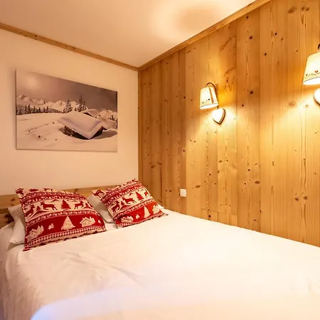 Les Cariolettes - Vue Montagne Et Jardin Apartmán *